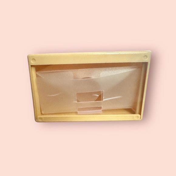 Flying Skirt Tissue Box - Picture 5 of 5